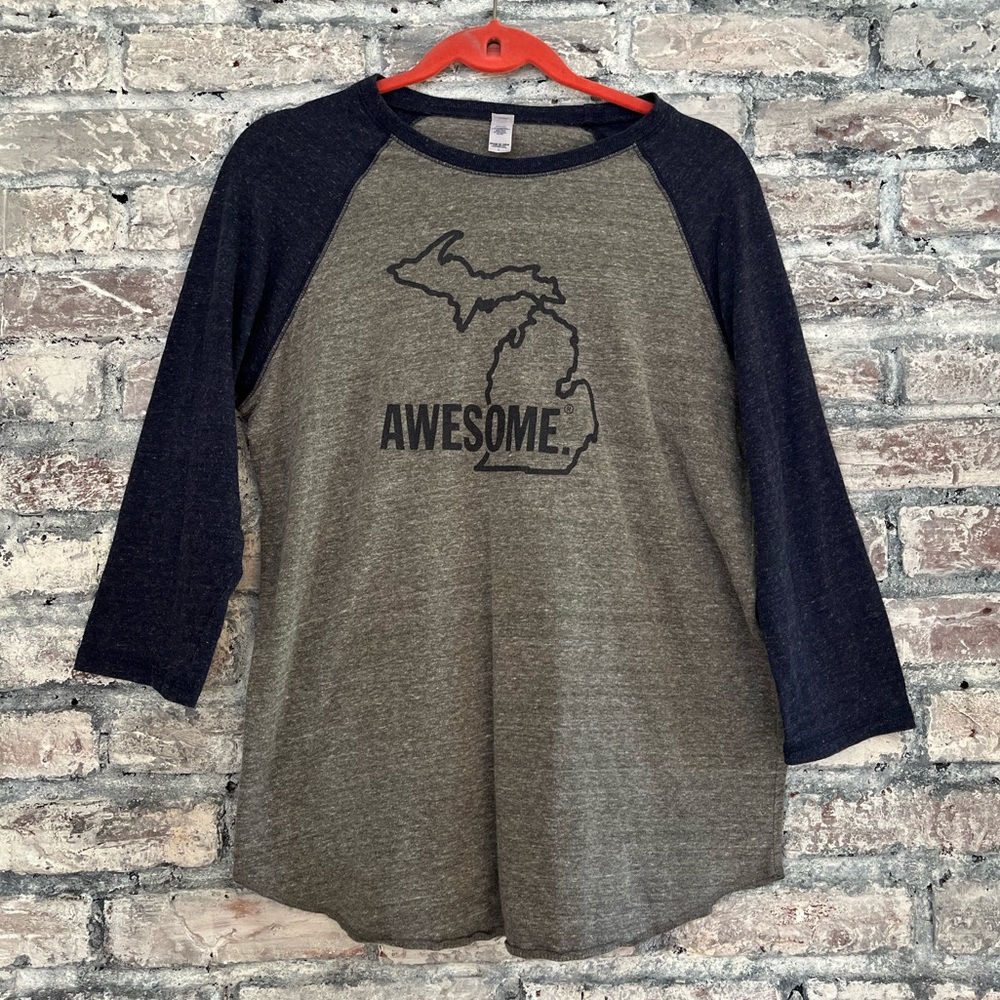 Michigan Awesome 3/4 sleeve shirt in excellent condition. Smoke/pet free unisex